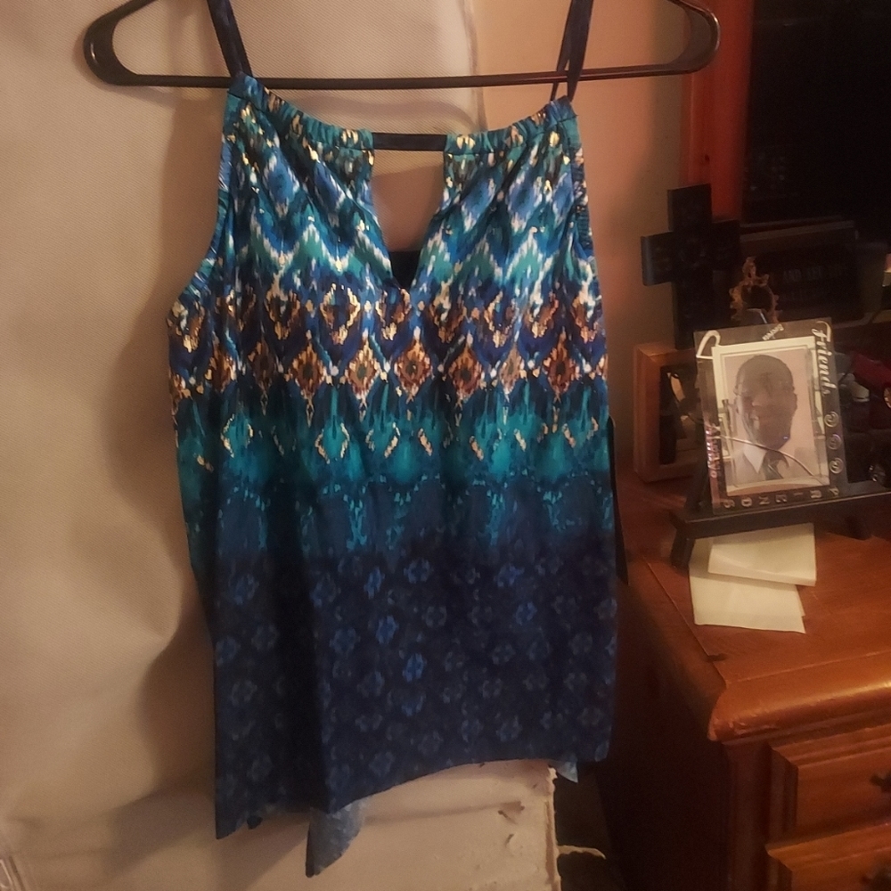 MIRACLESUITSunsetCay, Keyhole  Tankini Top& black tummy control bottoms.